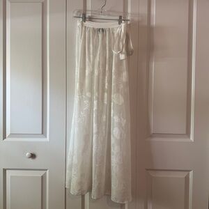 Lulu’s White Shell Lace Sarong Maxi Skirt